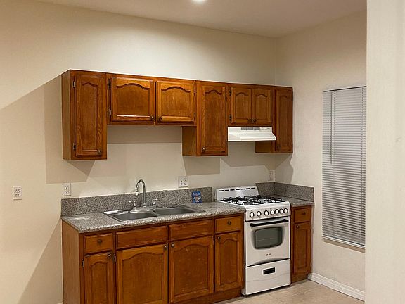 3rd image of 212 W Palmer Ave APT 22