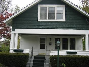 1st image of 10 Pothat St
