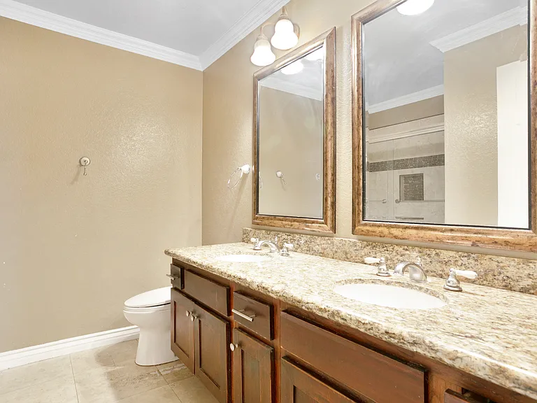 5495 Avenida Del Tren — Photo 17