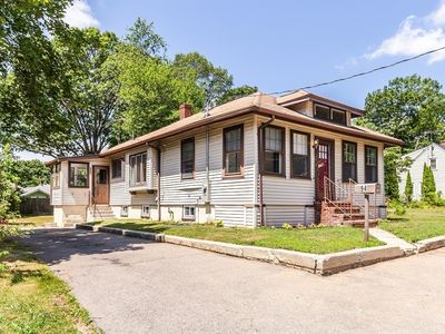94 Hollis St, Brockton, MA, 02302