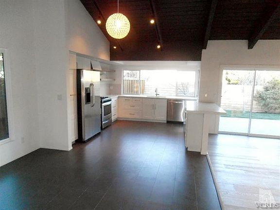 3rd image of 1058 Twinfoot Ct