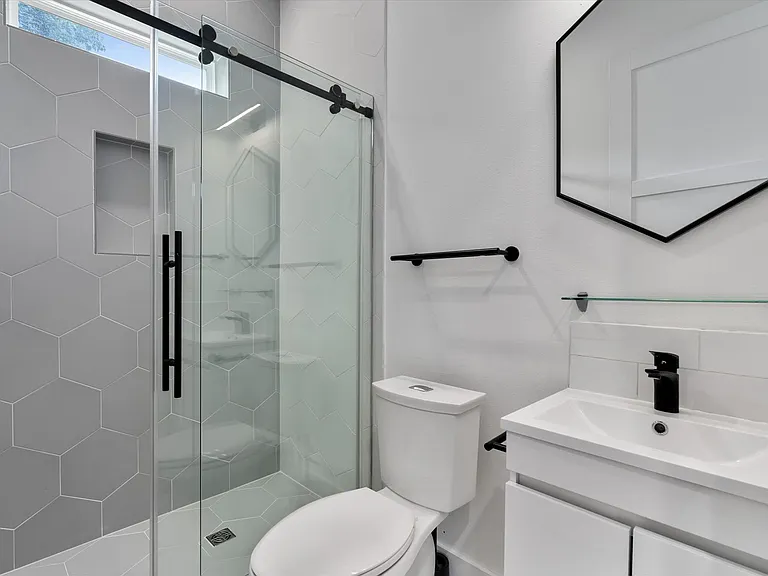 4712 Reyes St #1 — Photo 14