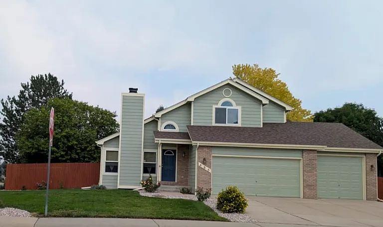 455 Derry Dr — Photo 1