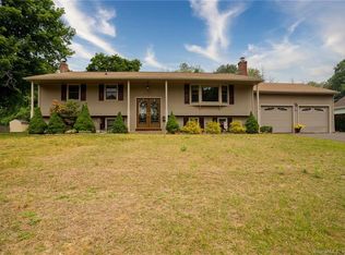 12 Woodland St, Enfield, CT 06082