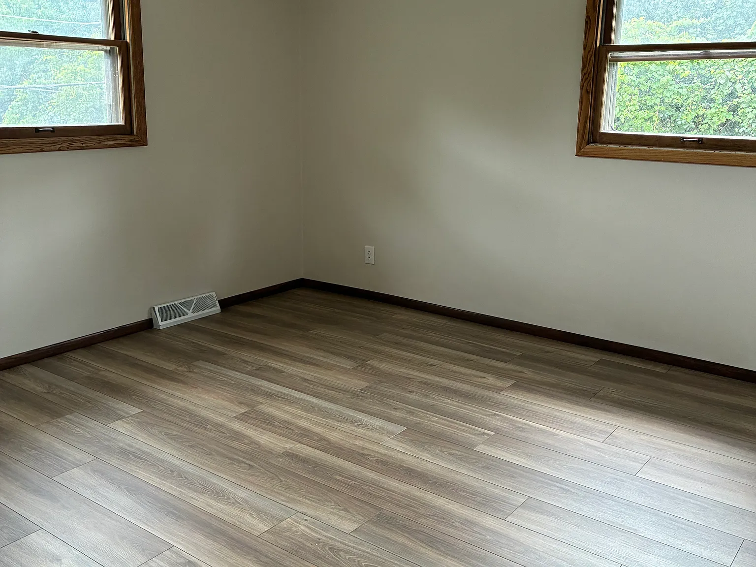 3 bed, 1.5 bath, 1250 sqft, $1,995 — Photo 4