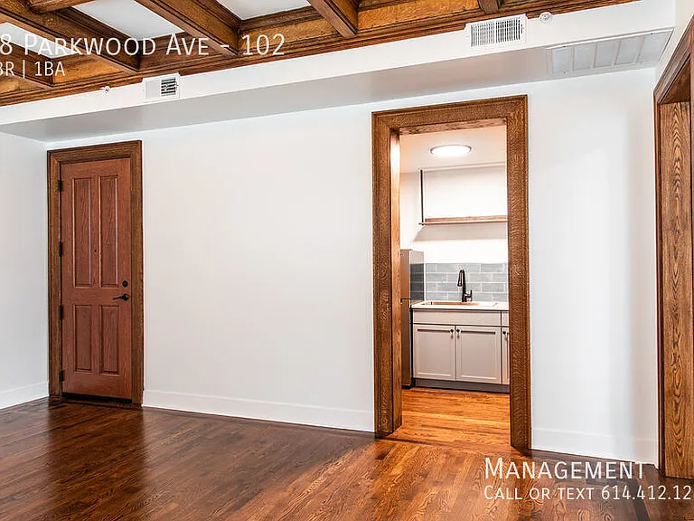 48 Parkwood Ave #102 — Photo 10