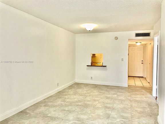 3rd image of 2903 N Miami Beach Blvd #203