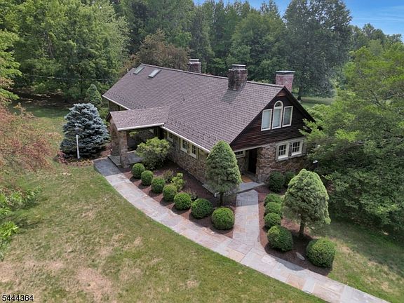 3rd image of 112 Dreahook Rd