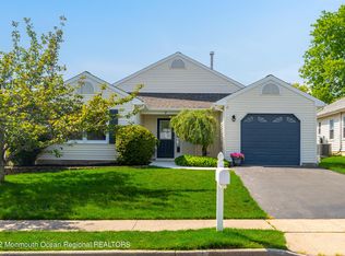 8 Springhill Dr, Brick, NJ 08724