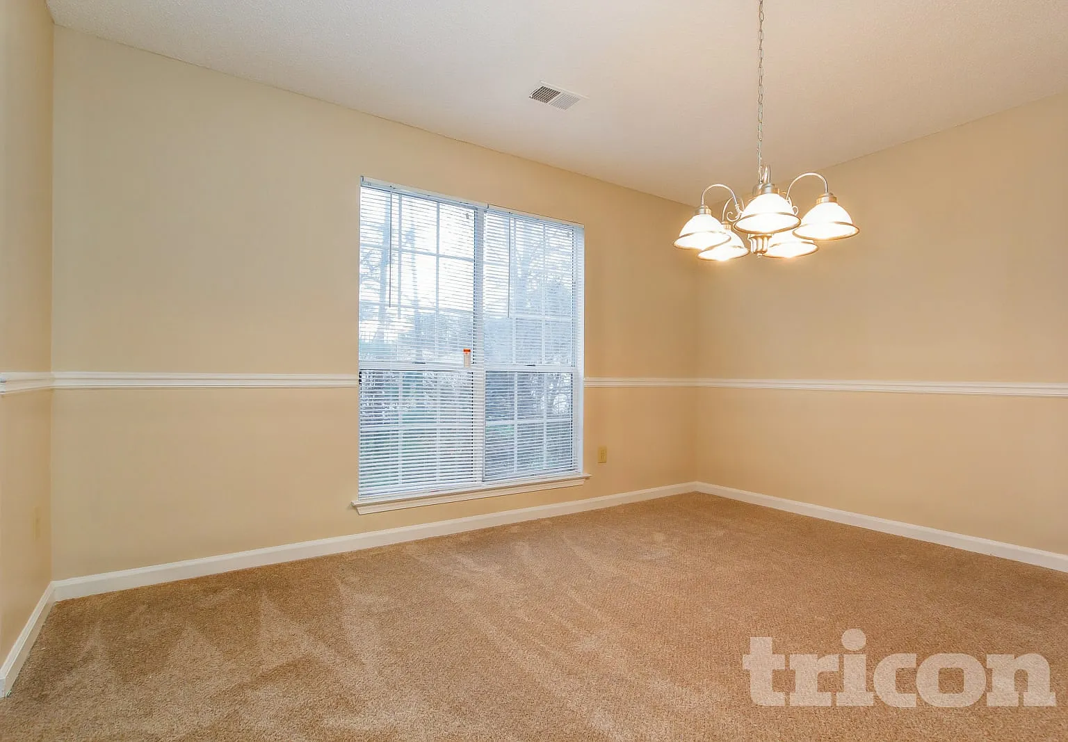 1290 Baywood Gln Lithonia GA — Photo 4