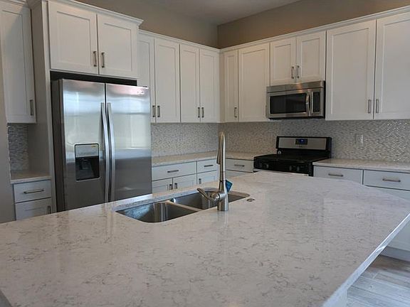 5th image of 10111 Marbella Dr
