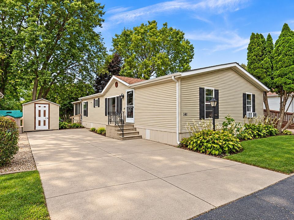 1st image of 141 Kathryn Ln