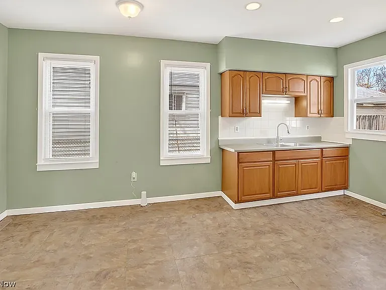 2010 Forestdale Ave #1 — Photo 10