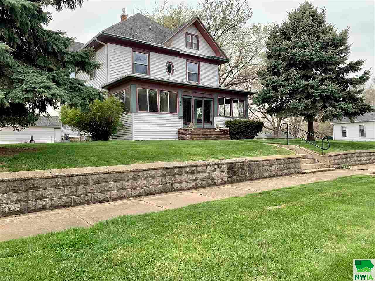 102 Franklin St, Vermillion, SD 57069 Zillow