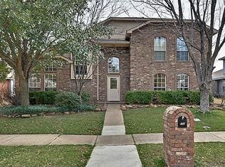 988 Little Den Dr, Lewisville, TX 75067