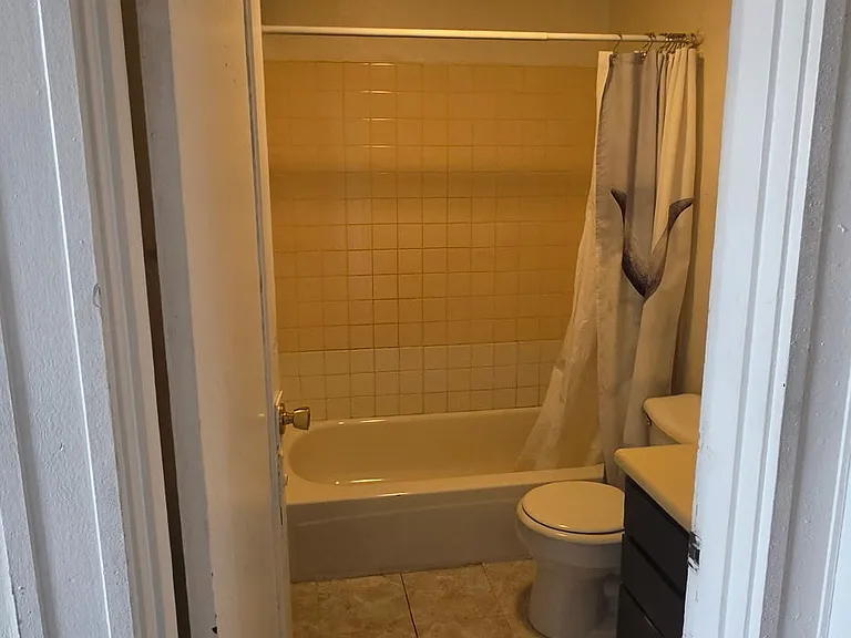 30 College Ave — Photo 5