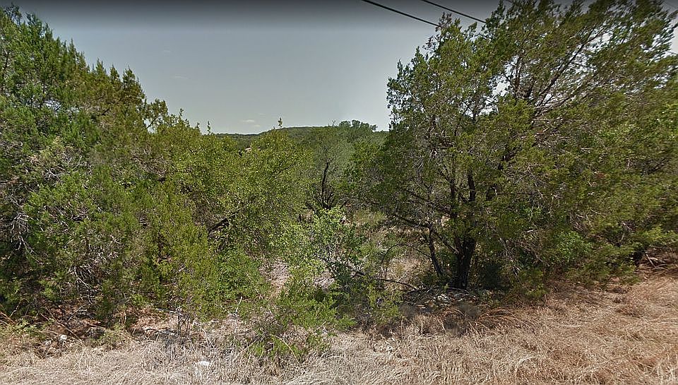 1st image of 22030 Moulin Dr