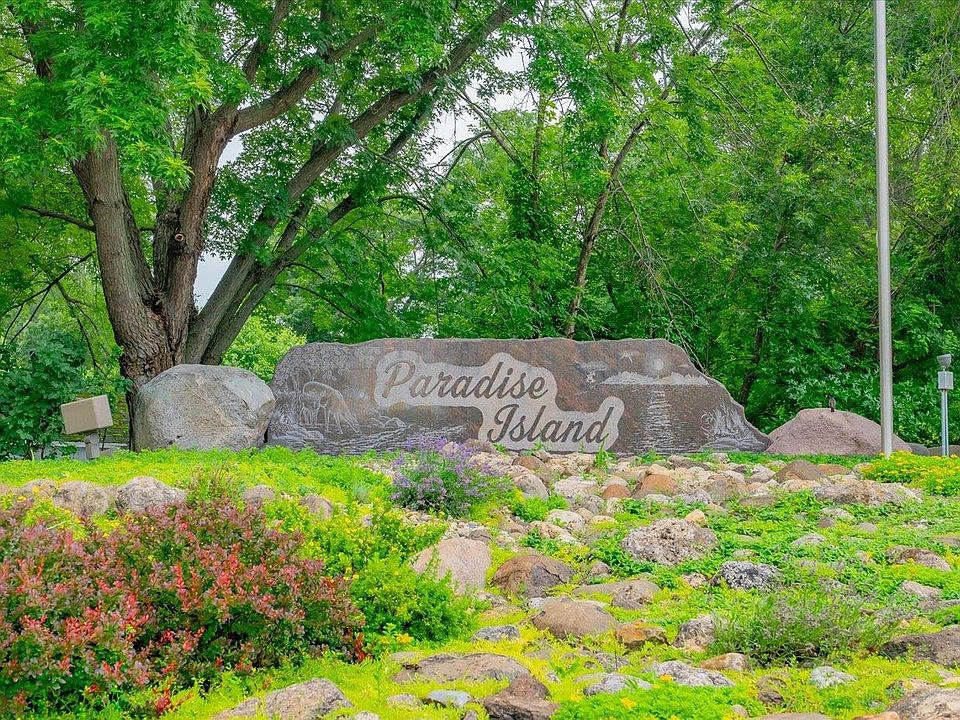 2nd image of W11563 Island View Ct