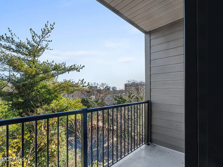 180 Morris Ave #307 — Photo 7