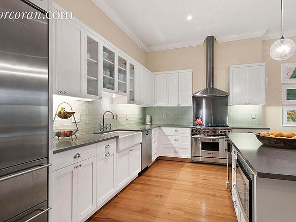 4th image of 481 Washington St #2S