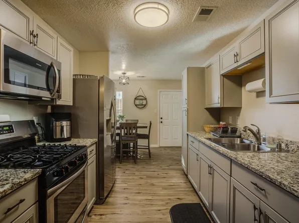 7304 Desert Canyon Pl SW, Albuquerque, NM 87121