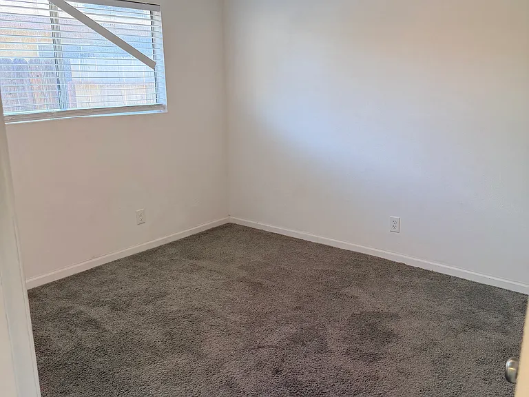 40 W Beverly Dr — Photo 27