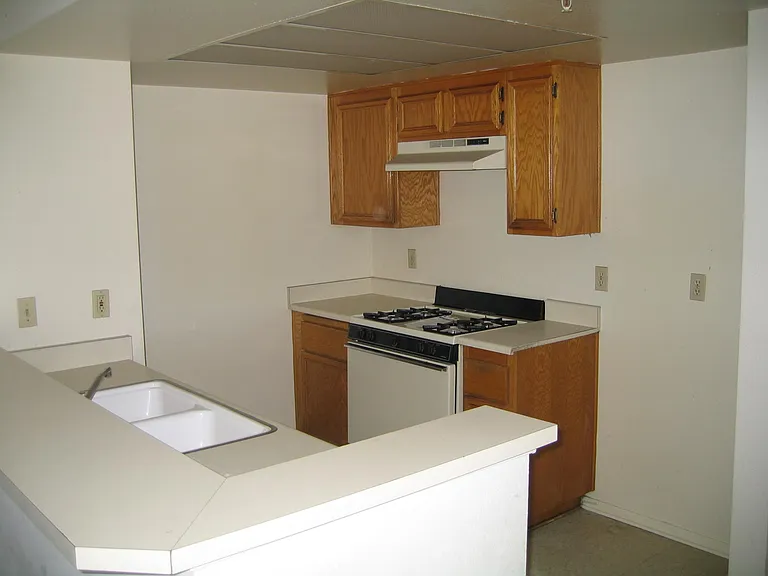 5801 Burnham Ave #202 — Photo 6