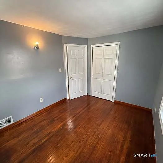 290 Priscilla St — Photo 5
