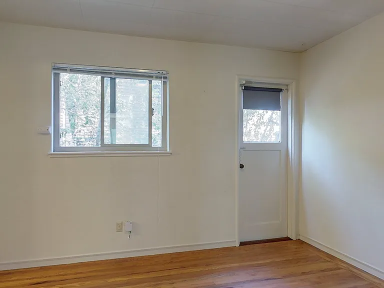 2732 Benvenue Ave — Photo 11
