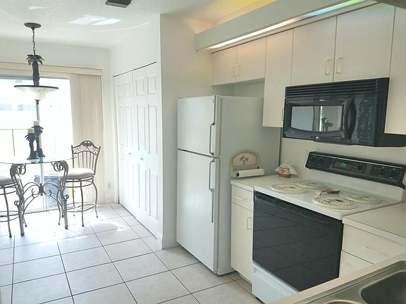 3rd image of 6150 Riverwalk Ln Unit 6
