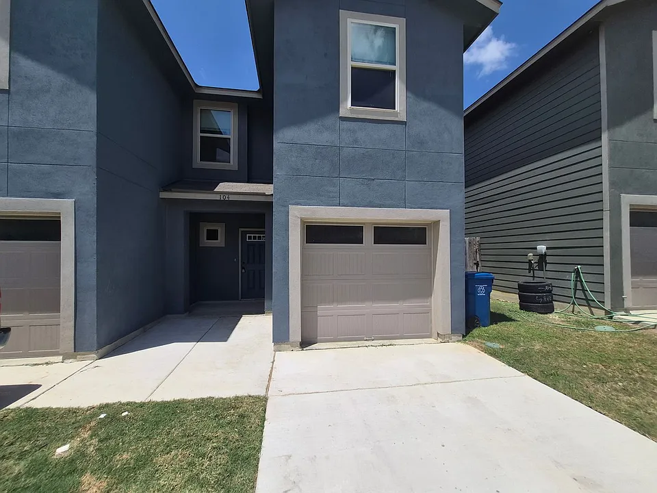 6319 Luglio Ln #104