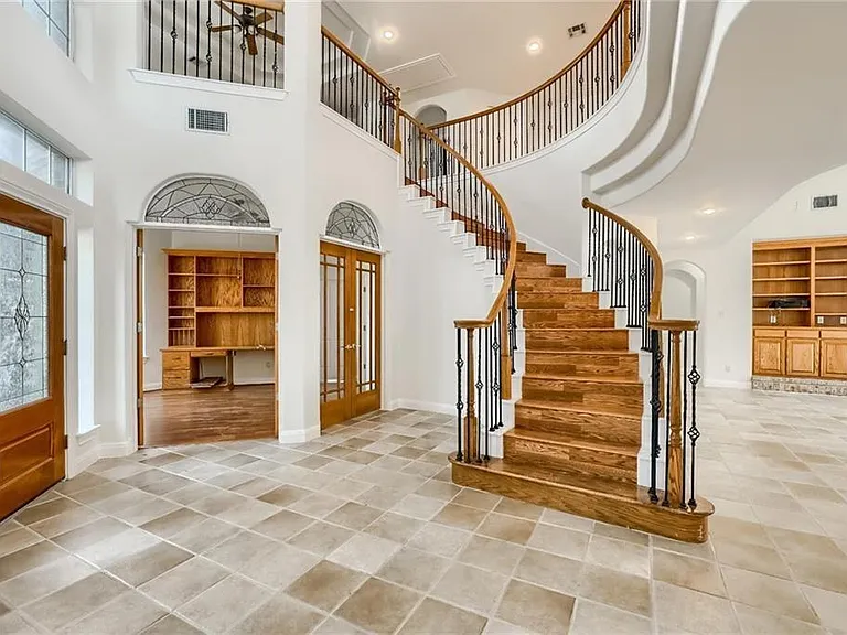 9909 Pickfair Dr — Photo 31