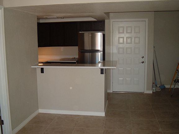 3rd image of 540 N May St #1111