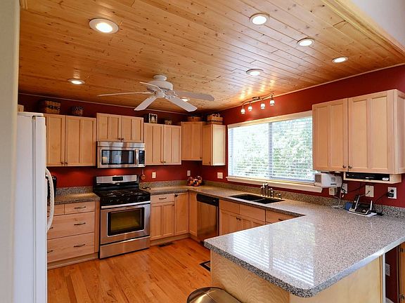 10108_silver_maple_circle_MLS_HID683851_ROOMkitche