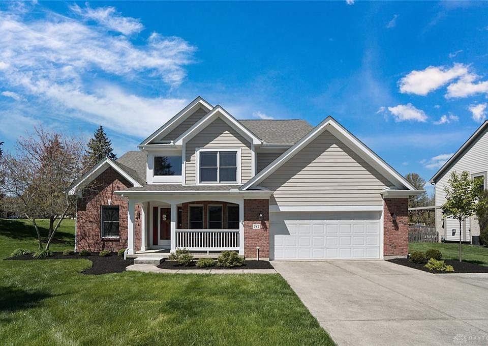 1st image of 747 Autumn Leaf Dr