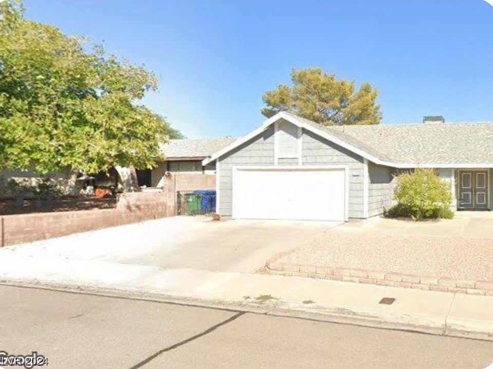 2nd image of 1505 Darlene Way