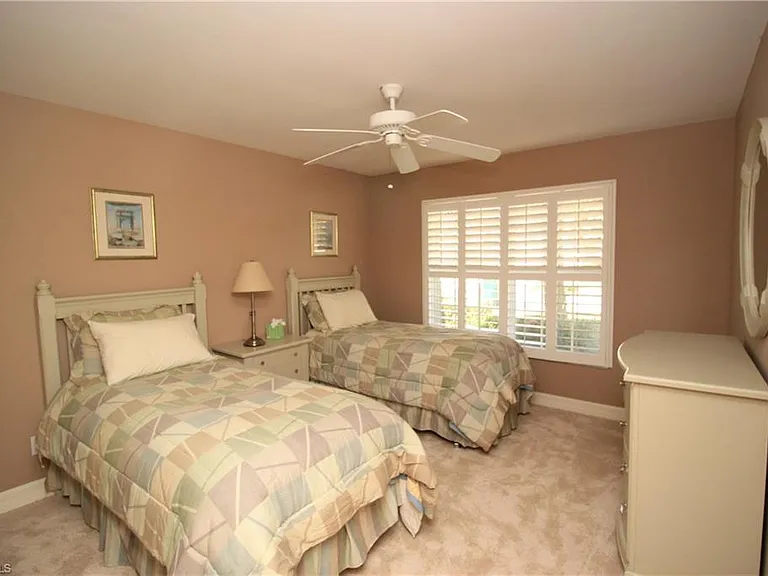 2322 Butterfly Palm Dr — Photo 33