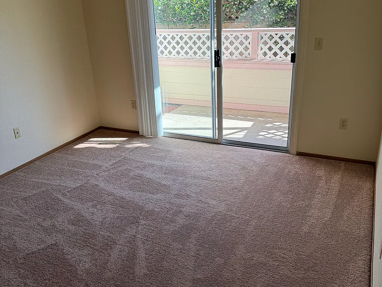 4319 Railroad Ave #8 — Photo 2