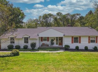 33300 Pinetree Rd, Pepper Pike, OH 44124