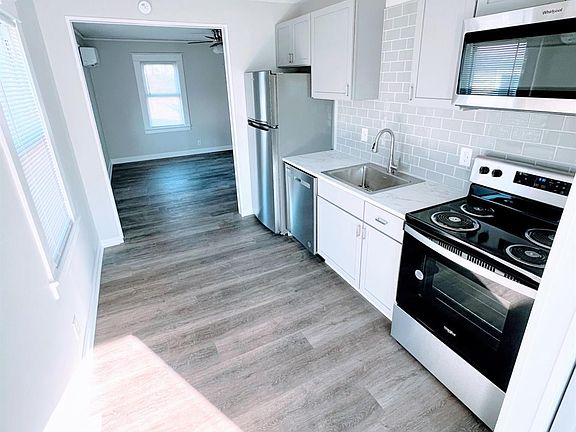 5th image of 803 Park St