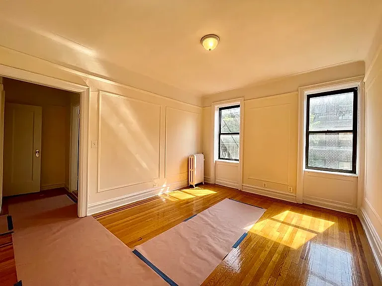 180 E 17th St #1 — Photo 3