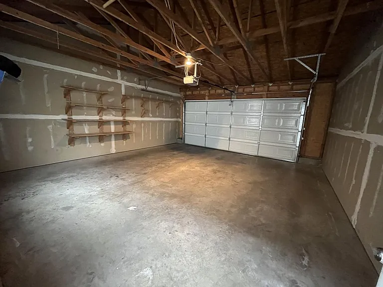 141 Penny Ln — Photo 12