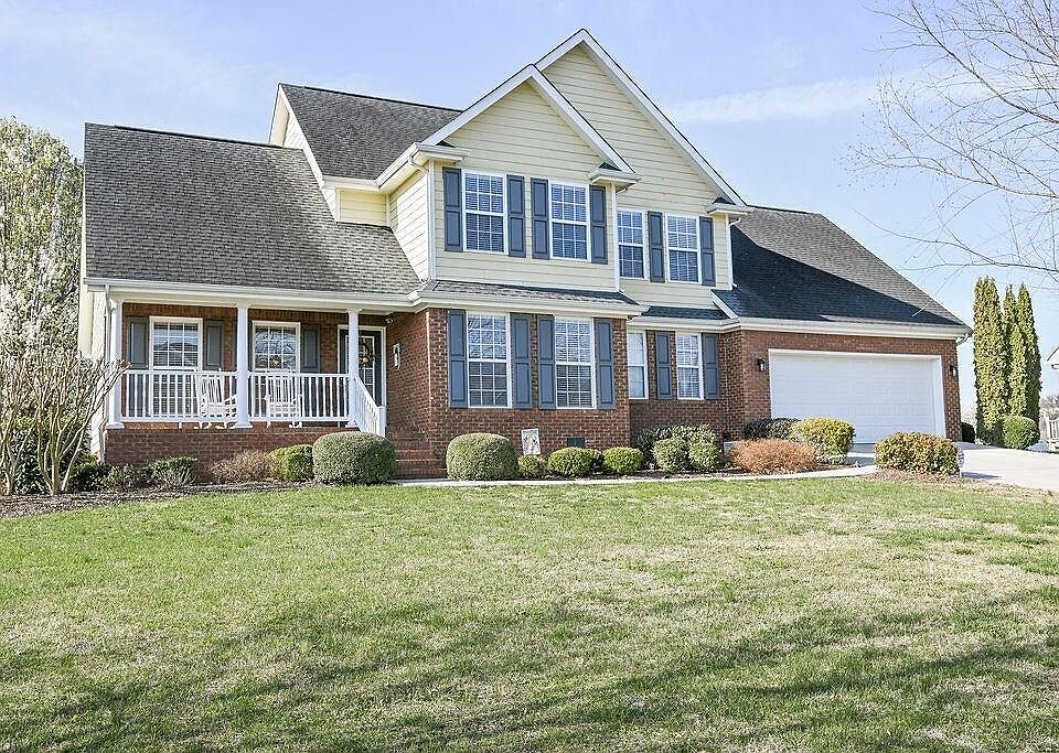 1st image of 160 Blossom Trl NE