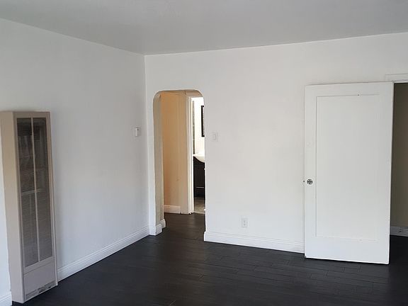 4th image of 1636 Revere Ave APT 2