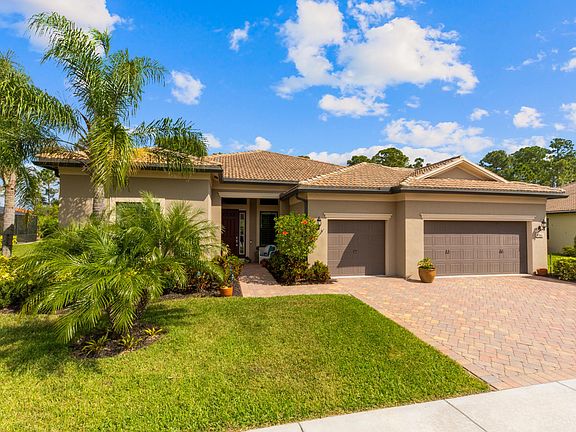 3rd image of 4861 SW Gossamer Cir