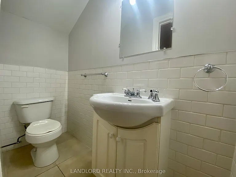 341 Saint Clair Ave W #E — Photo 6