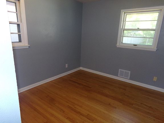 5th image of 1120 Ashland Ave