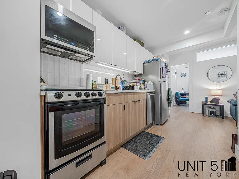 1312 Lincoln Pl #2A — Photo 3