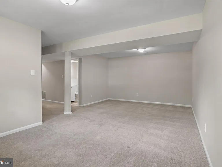 8583 Tyrolean Way — Photo 16
