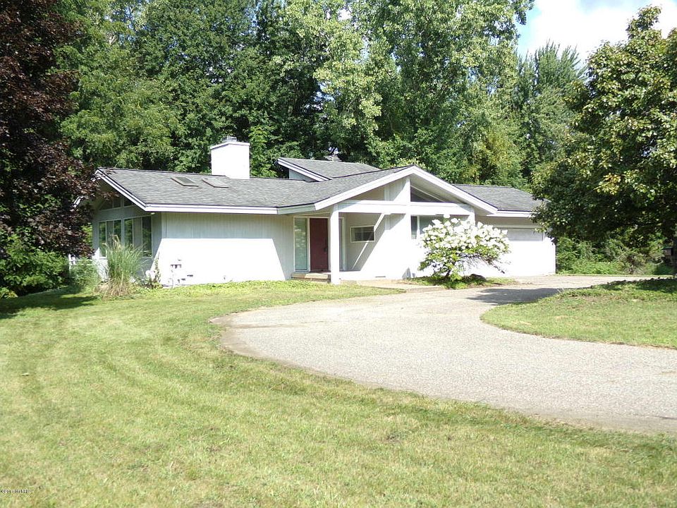 1st image of 333 Crahen Ave NE